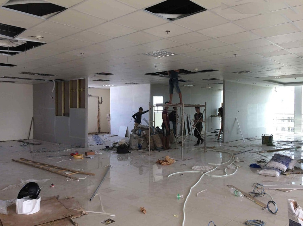 Tháo dỡ mặt bằng